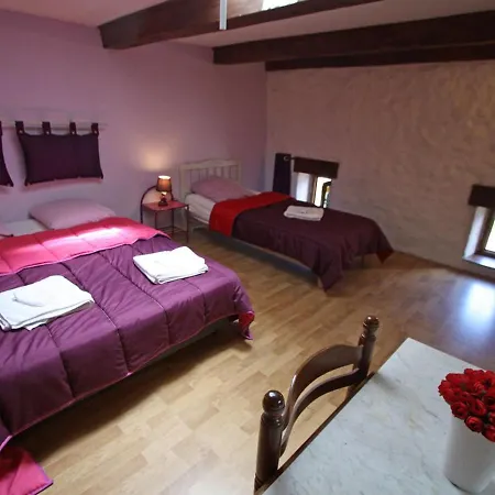 Prázdninový dům Spacieux Avec Terrasse, 3 Chambres, Equipements Bebe, A 16 Km De Gerardmer - Fr-1-589-23 *