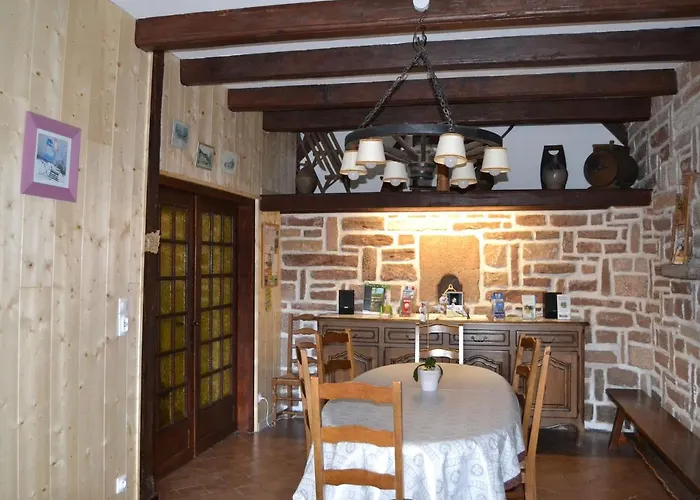 Prázdninový dům Spacieux Avec Terrasse, 3 Chambres, Equipements Bebe, A 16 Km De Gerardmer - Fr-1-589-23 *